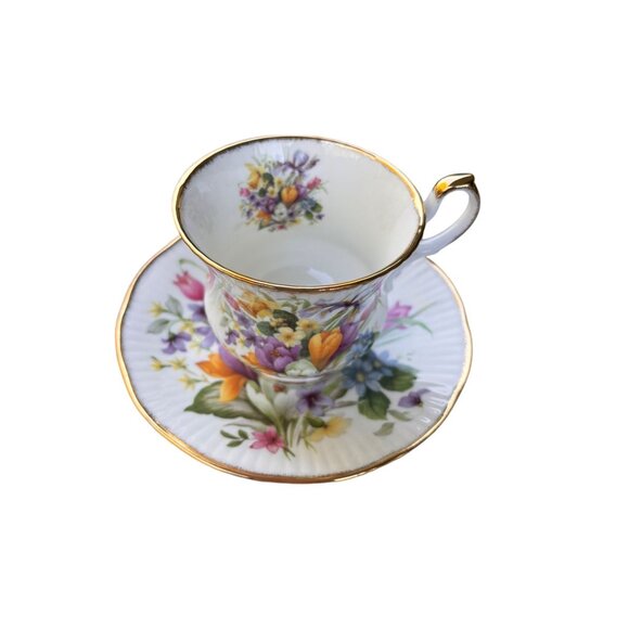 Queens Churchill Fine Bone China Floral Teacup & Saucer Set Gold Trim - Picture 4 of 8